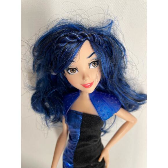 Hasbro Disney Descendants 2 Evie's 4 Hearts Customize & Design Play Doll 2016 - Picture 2 of 3